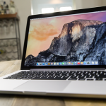 Nuovi MacBook Pro in arrivo: più sottili, più leggeri, con Touch ID e barra OLED?